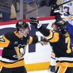 Brankář Oettinger prodloužil v NHL s Dallasem smlouvu o osm let