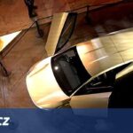 Tesla představila autonomní taxi Cybercab a mikrobus Robovan