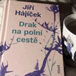 Drak na polní cestě