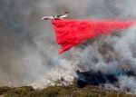 Hasicí směs je červená kvůli oxidům železa, po požáru slouží jako hnojivo, popisuje popularizátorka vědy