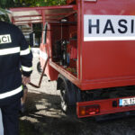 Hasiči uhasili celou plochu hořících plastů u Rynholce