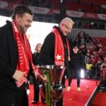 Oslavy titulu Slavie ONLINE: Euforie mistrů! Ogbu zůstane, Kušej jel do porodnice