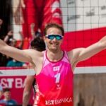 Euforie na závěr, mistři světa mají další medaili! Perušič zpíval Schweinerovi k narozeninám