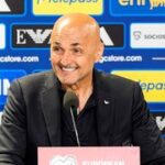 Fotbalové přestupy ONLINE: Italové po fiasku v Norsku vyhodí trenéra