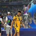 Hořký návrat hráčů Interu. Čekal na ně osamocený fanoušek: Jsem jediný idiot