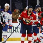 NHL ONLINE: Edmonton – Florida. Opakování finále začíná. Uspějí McDavid a spol