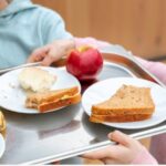 Projekt Obědy do škol úspěšně prošel hlasováním středočeských zastupitelů