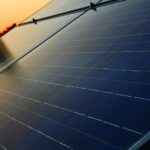 Senát prosadil zrušení individuálních kontrol výnosnosti solárních elektráren