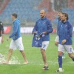 Hustý déšť, v Ostravě se nedohrálo! Hrozilo zranění, popsal sudí