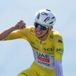 Pogačar na Tour ovládl horskou časovku, před Vingegaardem vede už o čtyři minuty
