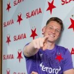 Fotbalové přestupy ONLINE: Gólman Leverkusenu do Slavie, Coufal blízko podpisu v Německu