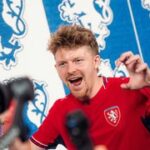 MS ve fotbale ONLINE: Češi měli mediální den, natáčeli i gólové oslavy