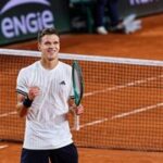 Úžasný Menšík v Paříži vyřešil další krizi