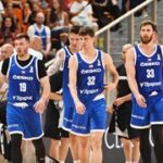 Basketbalisté těsně porazili Estonsko a v boji o MS žijí