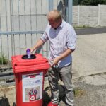 Kam se spreji? Obec Přestanov testuje jejich sběr, vědci z nich chtějí získat cenné kovy
