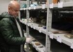 Plzeňští archeologové zkoumají osobní věci obětí masakru v Srebrenici