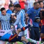 Vysoké tresty pro Argentince za finále MS: Paredes má STOP na 10 zápasů, pykat budou i další