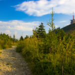 Klub turistů vyhlásil sbírku na nový vrt pro Bezručovu chatu na Lysé hoře