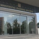 Šéf ČIŽP Straka odmítl spekulace o své trestné činnosti, Červený za ním stojí