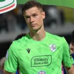 Vindahl pustil každou druhou střelu, už přišla kritika