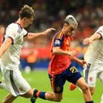 České „tiki-taka“: respekt od Španělska, nováčci zvládají náročnou cestu