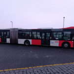 Nástup všemi dveřmi se osvědčil, rozšíří se na dalších 50 autobusových linek PID