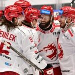ONLINE: Třinec si může proti Boleslavi upevnit vedení, Plzeň hraje se Spartou